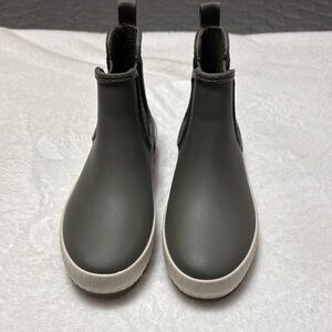 Green Sperry Chelsea rain boots